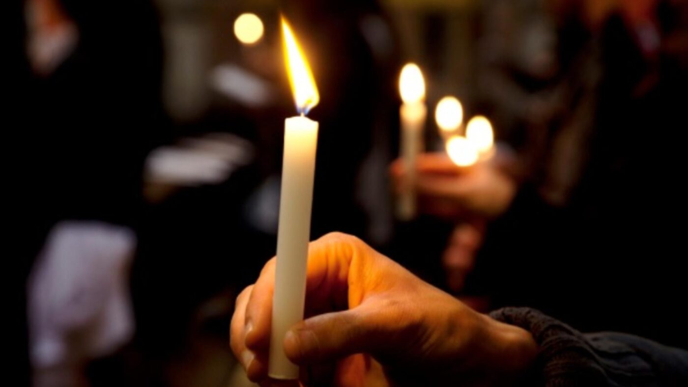 Lumina Sfântă de la Ierusalim ajunge și în bisericile din BistrițaNăsăud ZIAR DE BISTRIȚA